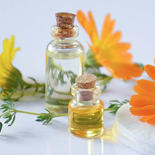 aromathérapie pot de crème composés aromatiques extraits de plantespharmacie Moungang