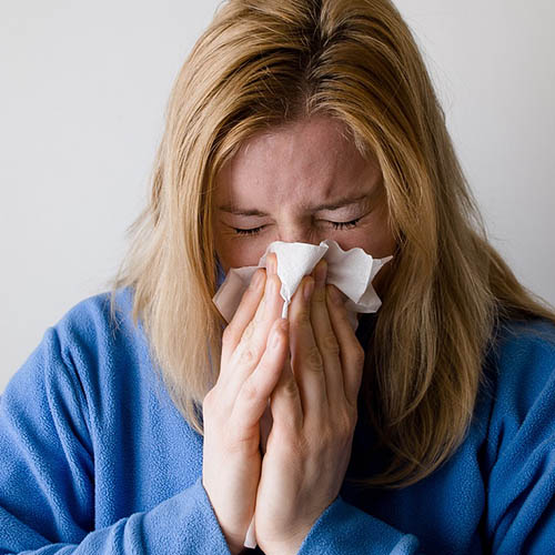Vue interieure de la Pharmacie Moungang